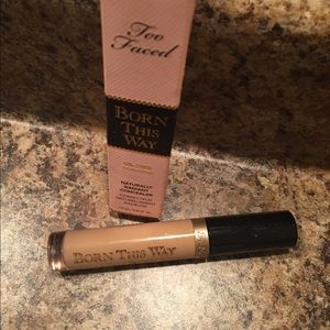 Too Faced Born This Way Concealer
